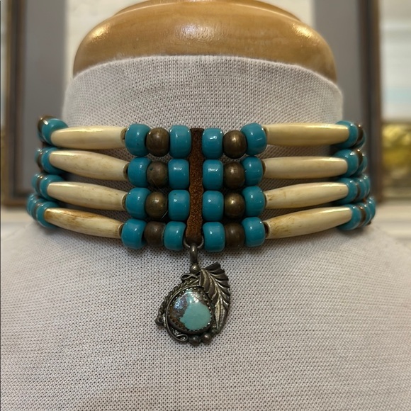 Handmade Lakota Tribe Native American turquoise and bone bead choker - Picture 1 of 3